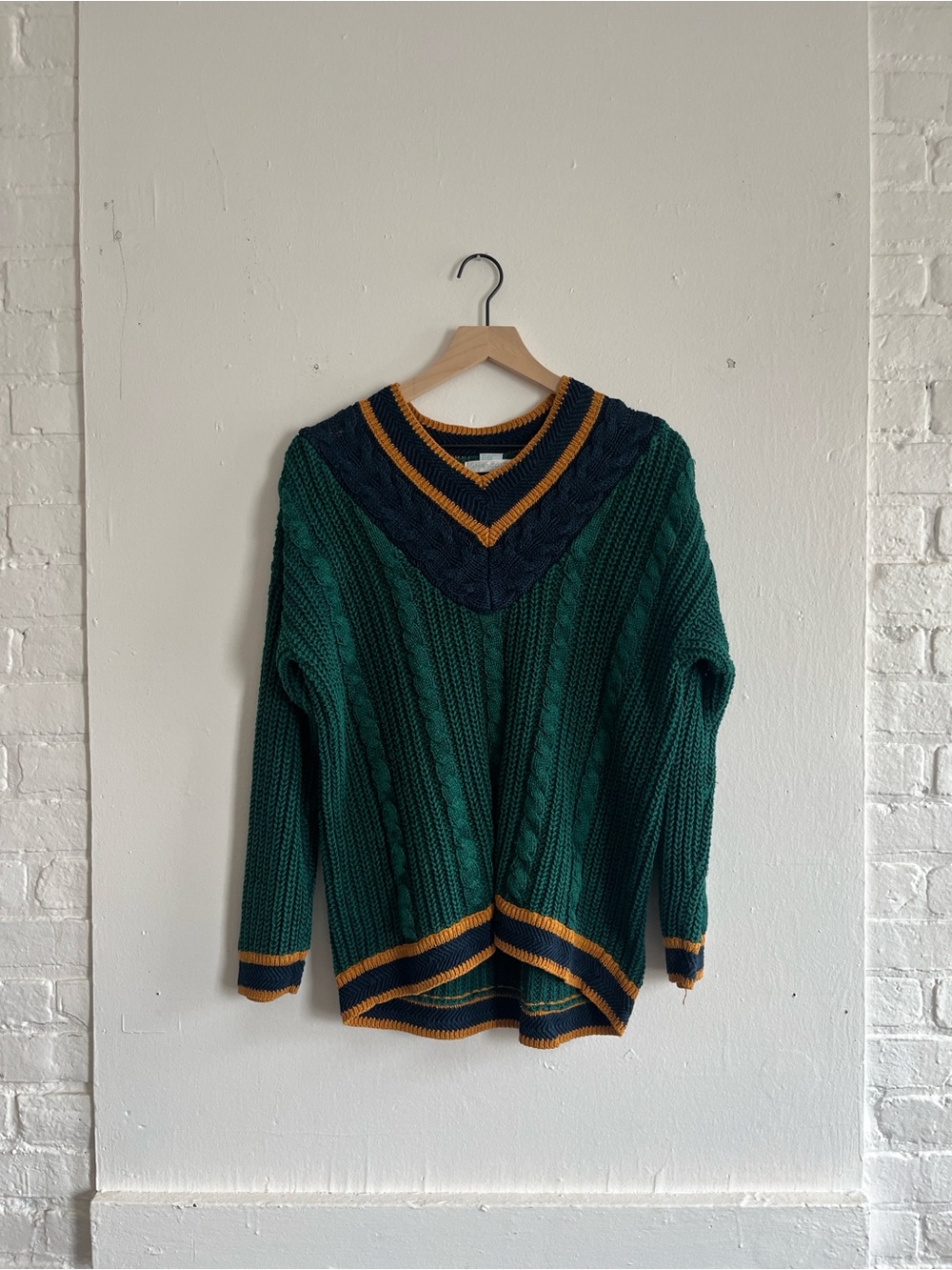 Vintage Deep Green Cable-Knit V-Neck Sweater with Navy & Gold Trim